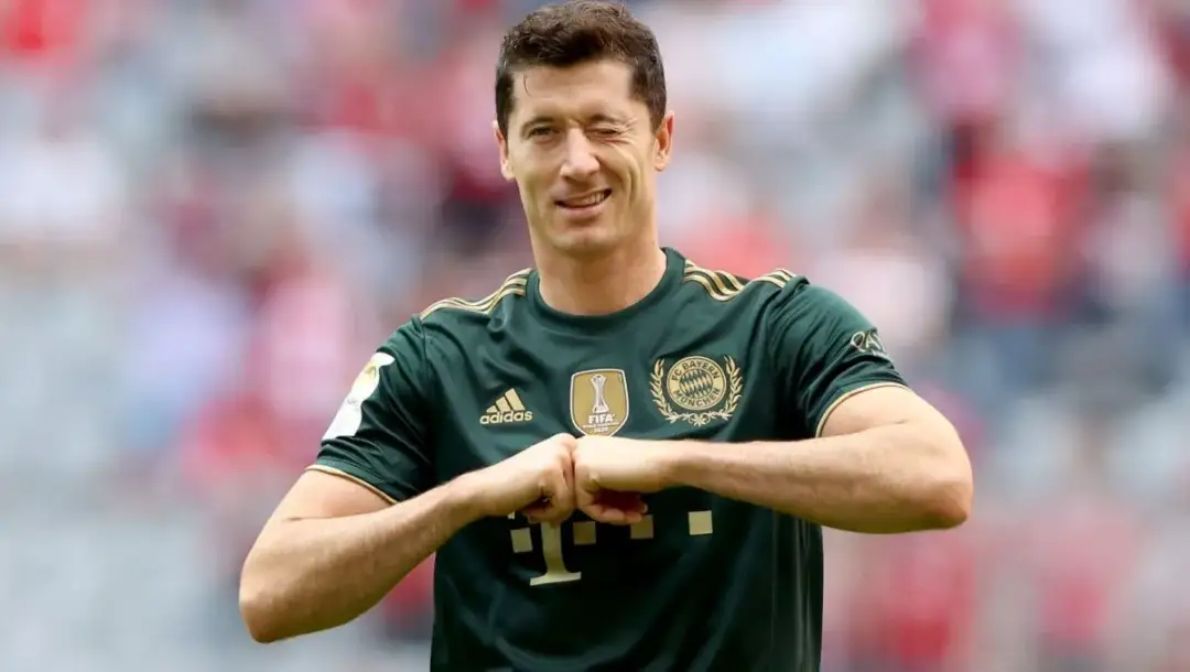Ile zarabia Lewandowski? Zaskakujące fakty o jego pensji i bonusach