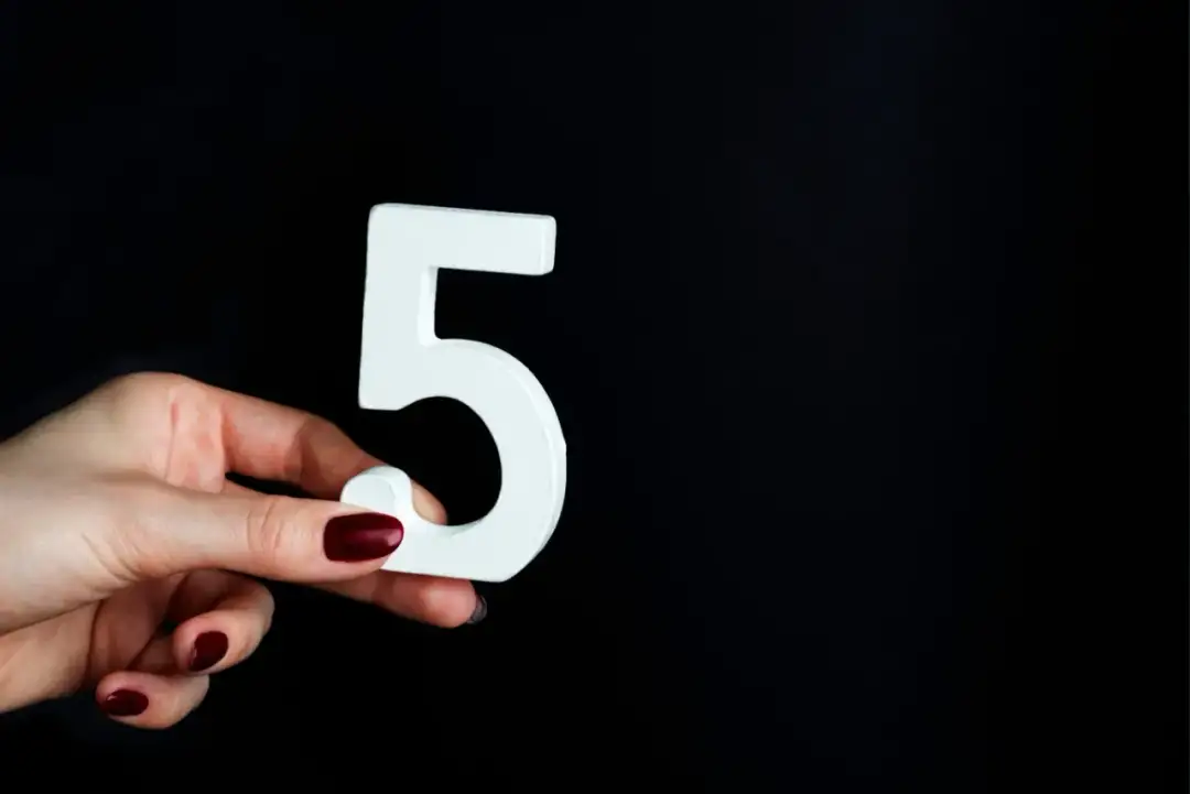 Numerologia 5 - Co mówi o Tobie liczba wolności i zmian?