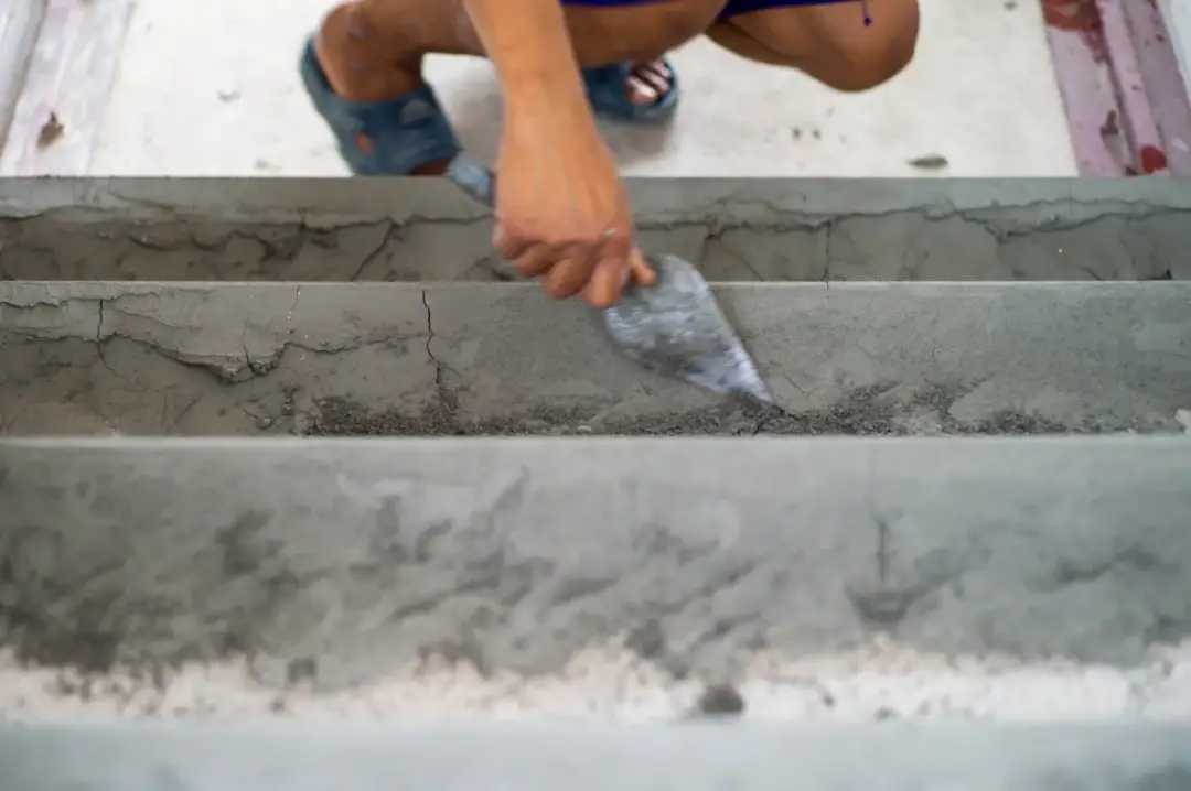 Schody betonowe: Odnowa DIY. Metody, koszty, uniknij błędów!