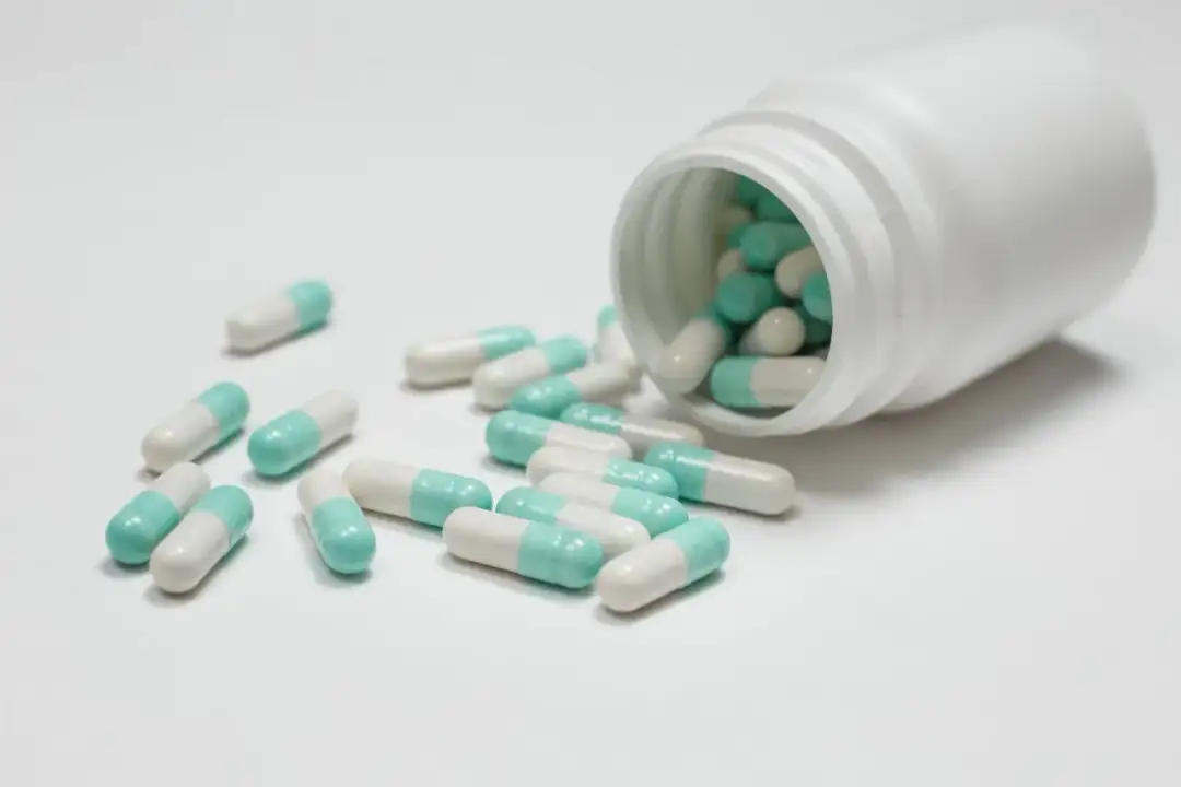 Kloksacylina - Jak dawkować ten antybiotyk i na co uważać?