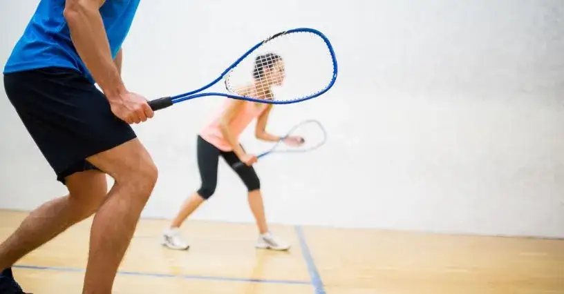 Squash Olsztyn - najlepsze kluby i korty do gry w squash