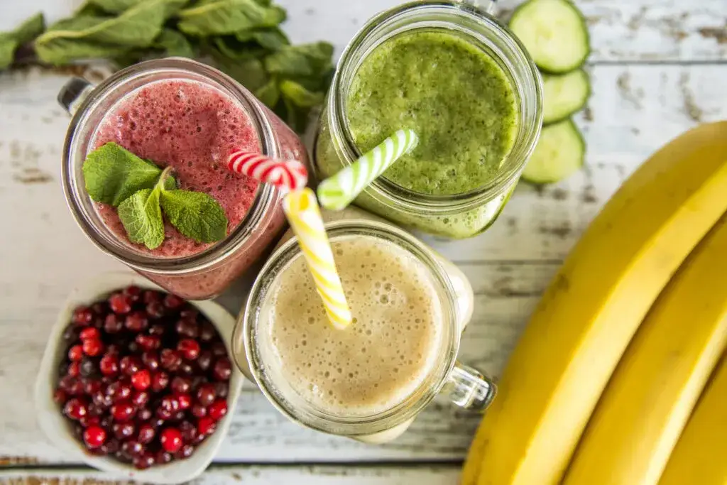 Jakie koktajle na odchudzanie – proste przepisy na zdrowe smoothie