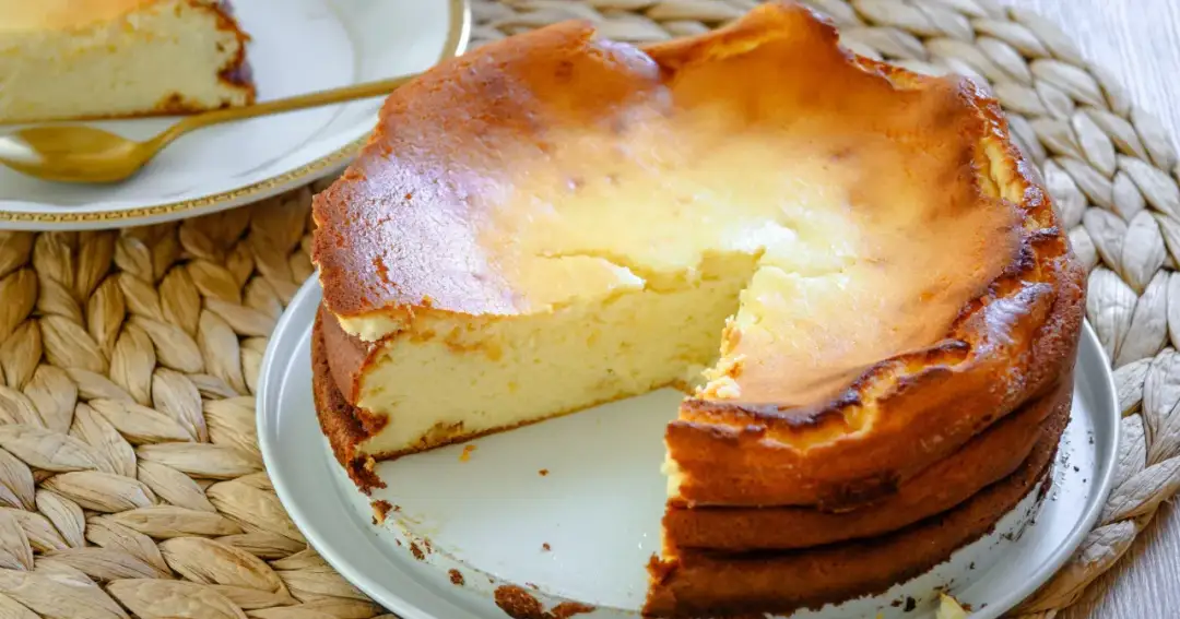Sernik na Wielkanoc - przepis, który zawsze się uda