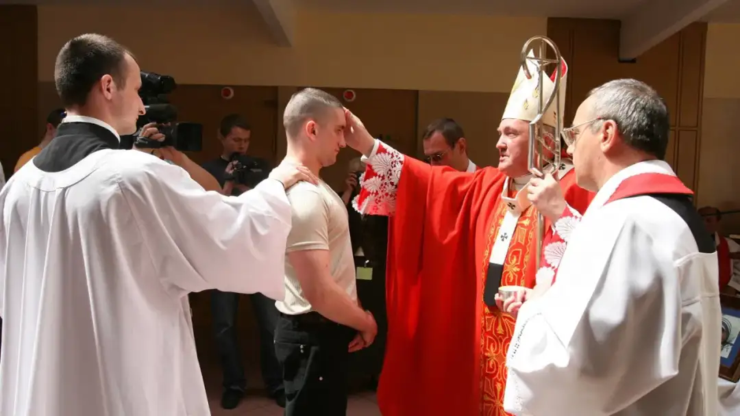 Koszty bierzmowania dla dorosłych - czy jest stała cena?