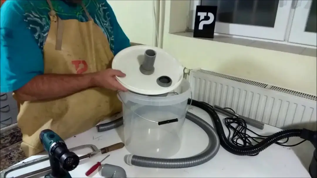 Jak zbudować separator cyklonowy DIY, który poprawi moc odkurzacza