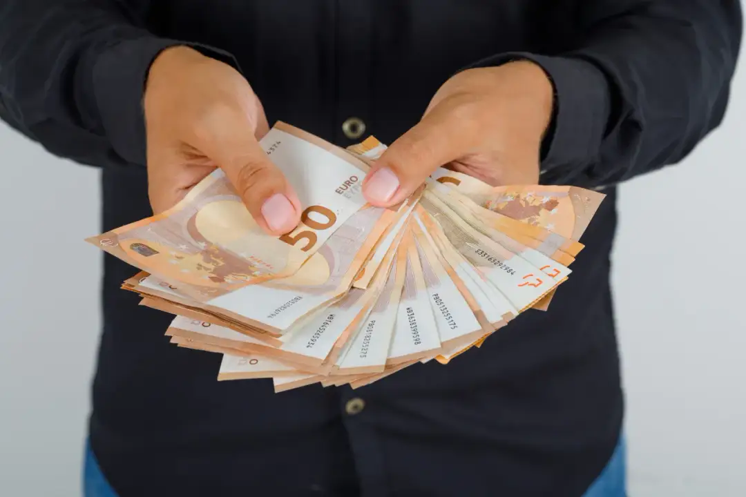 Dlaczego łatwiej wydajemy wygrane lub bonusowe pieniądze niż te, które sami wpłaciliśmy?