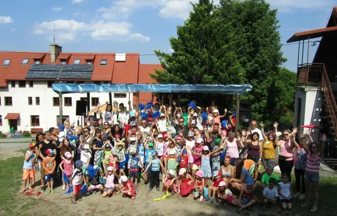 Jak zostać wolontariuszem w domu dziecka: 5 kroków do pomocy