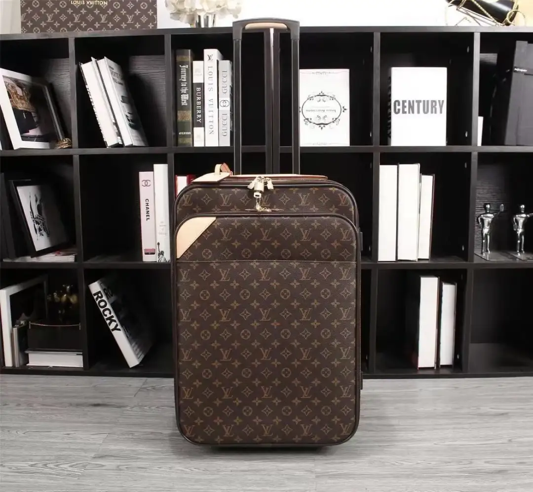 Ile kosztuje walizka Louis Vuitton? Ceny, które zaskakują i inspirują
