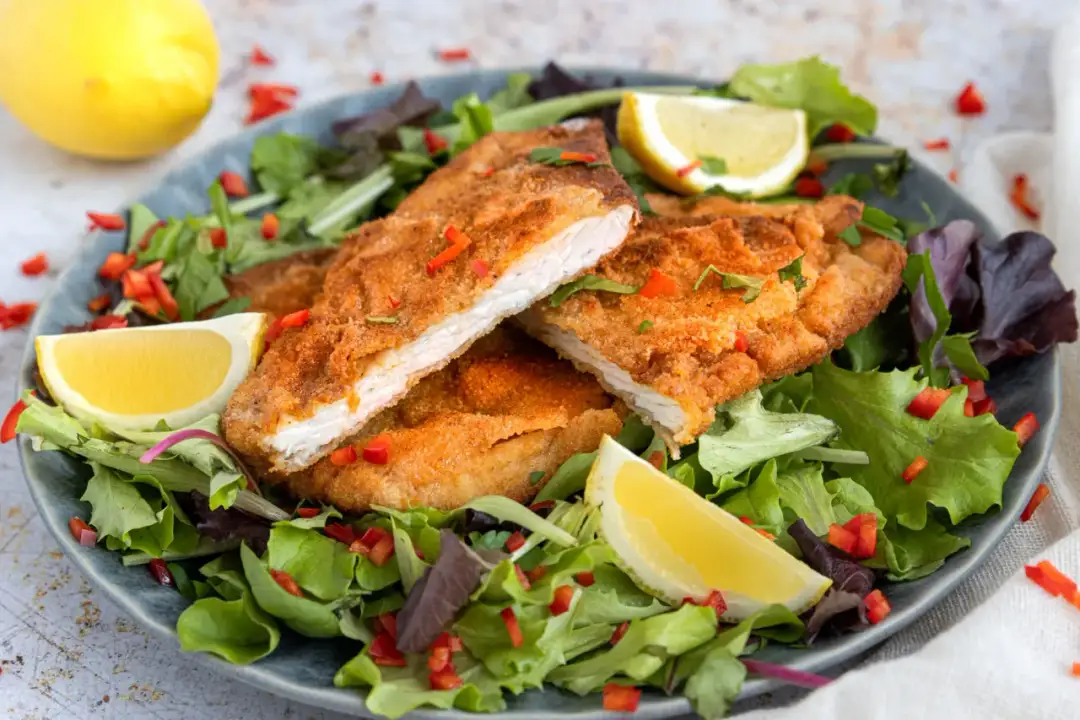 Low Carb Putenschnitzel - So wird die Panade perfekt knusprig