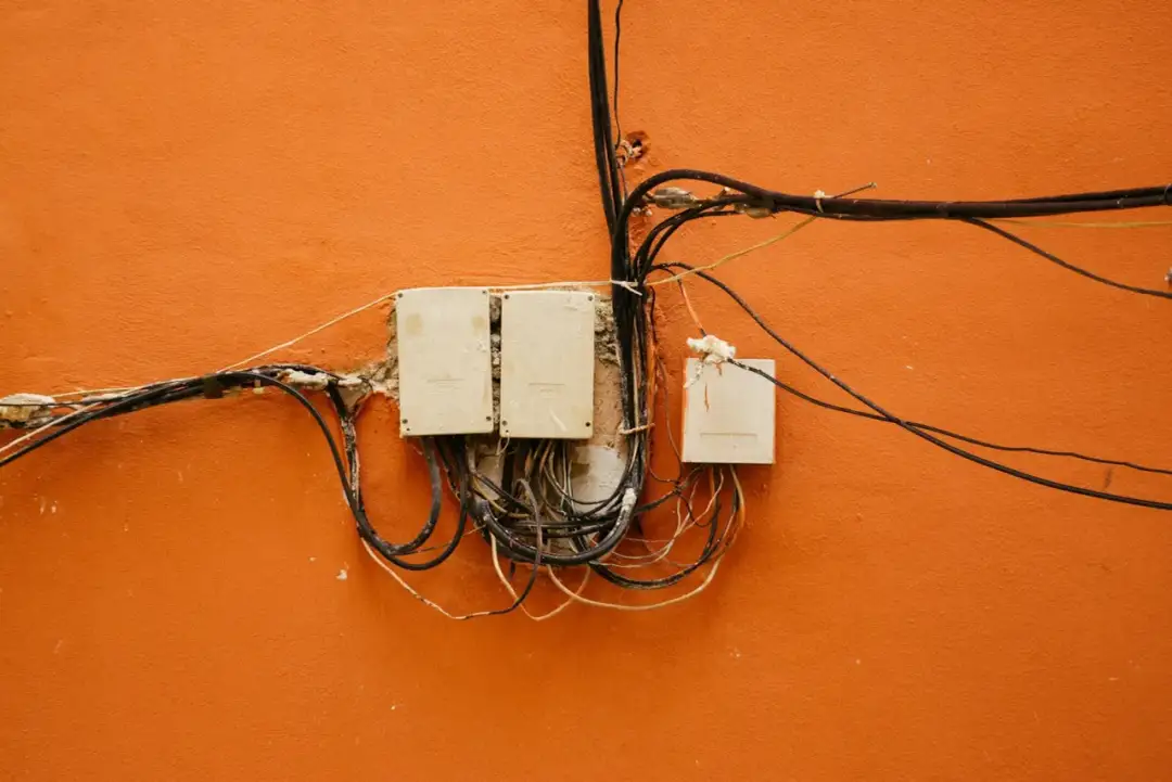 Jak zrobić uziemienie w starej instalacji, aby uniknąć zagrożeń elektrycznych