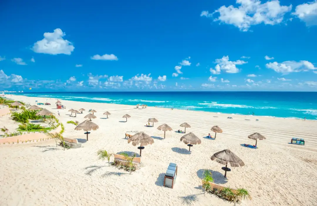 Cancun kiedy jechać: poznaj najlepszy czas na wymarzone wakacje