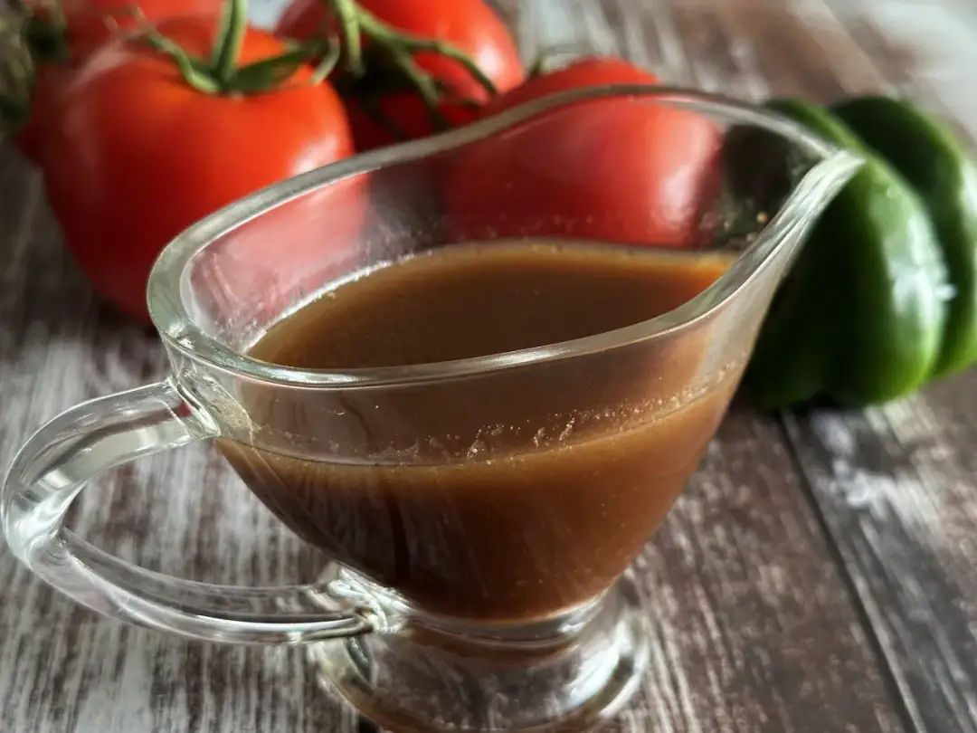 Prosty przepis jak zrobić sos balsamiczny do sałatek - 3 najlepsze pomysły