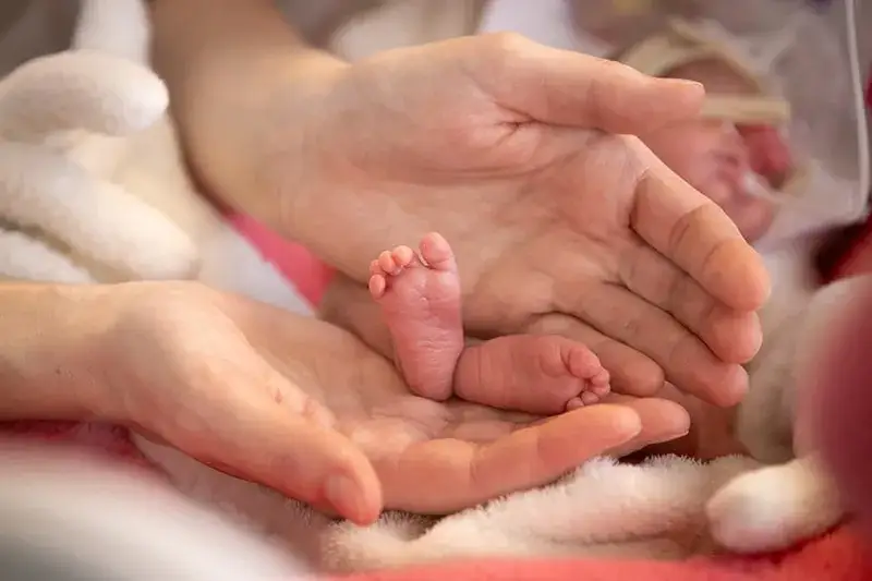 Jak wygląda dziecko w 28 tygodniu ciąży? Zaskakujące zmiany i rozwój