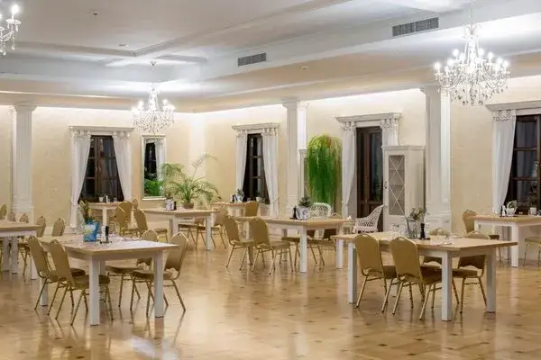 Ciechanowiec gdzie zjeść: najlepsze miejsca na smaczny posiłek