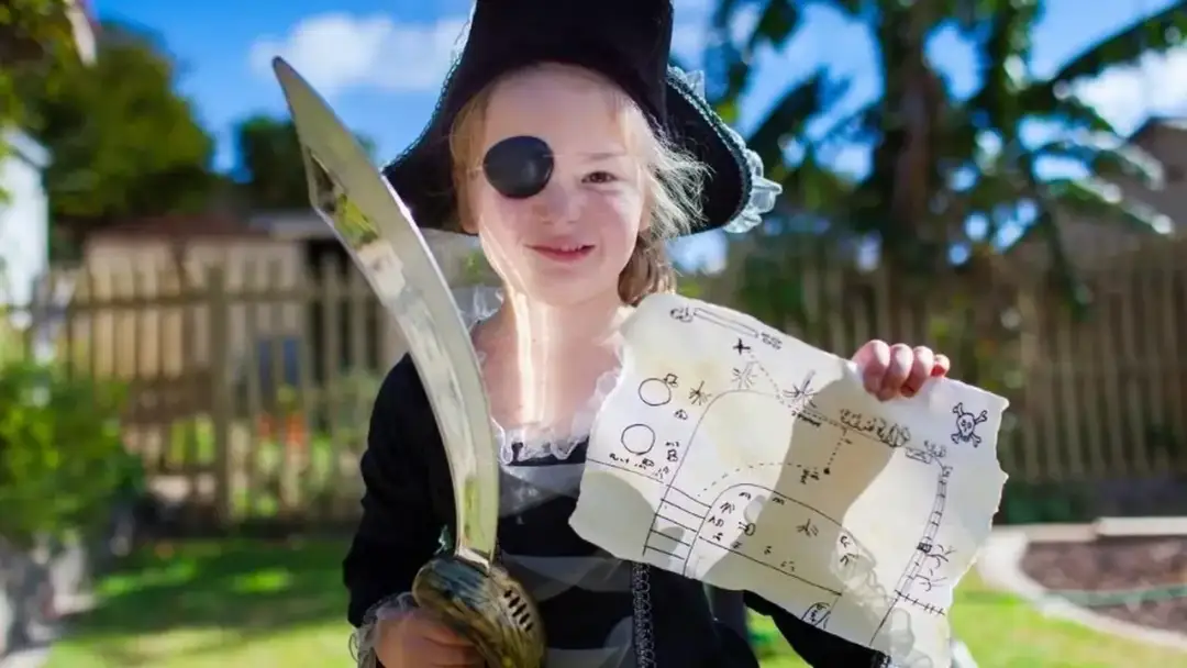 Strój piratki dla dziewczynki DIY: Szybko i tanio zrób to sama!