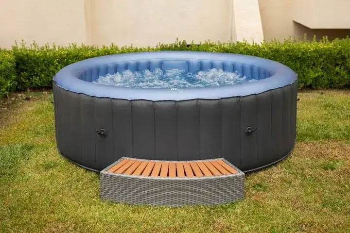 Najlepsze dmuchane jacuzzi MSpa - funkcje, porównania i opinie