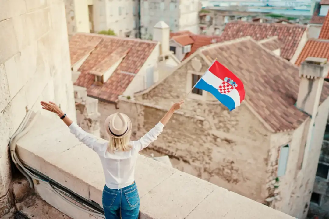 Podstawowe zwroty po chorwacku z wymową - Jak dogadać się na wakacjach?