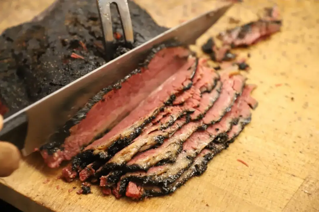 Pastrami - Qué es, cómo se elabora y claves para elegir el mejor