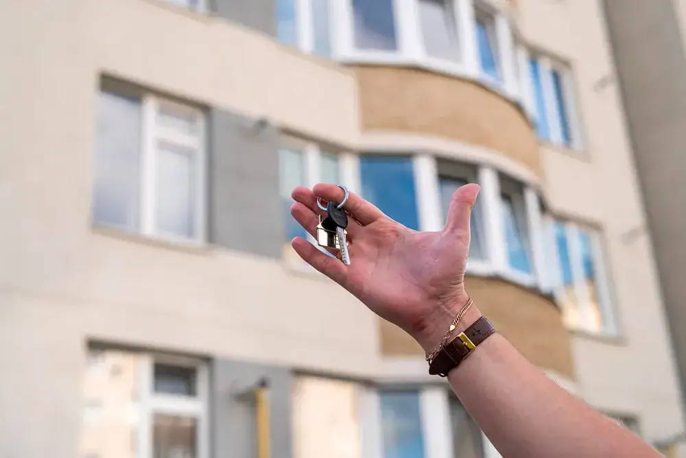 Gdzie szukać mieszkania na wynajem? Odkryj skuteczne metody i porady