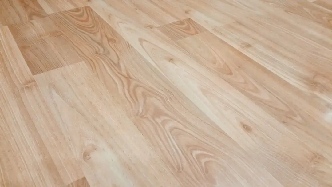 Jak dobrać odpowiedni materiał podłogowy do rodzaju pomieszczenia?