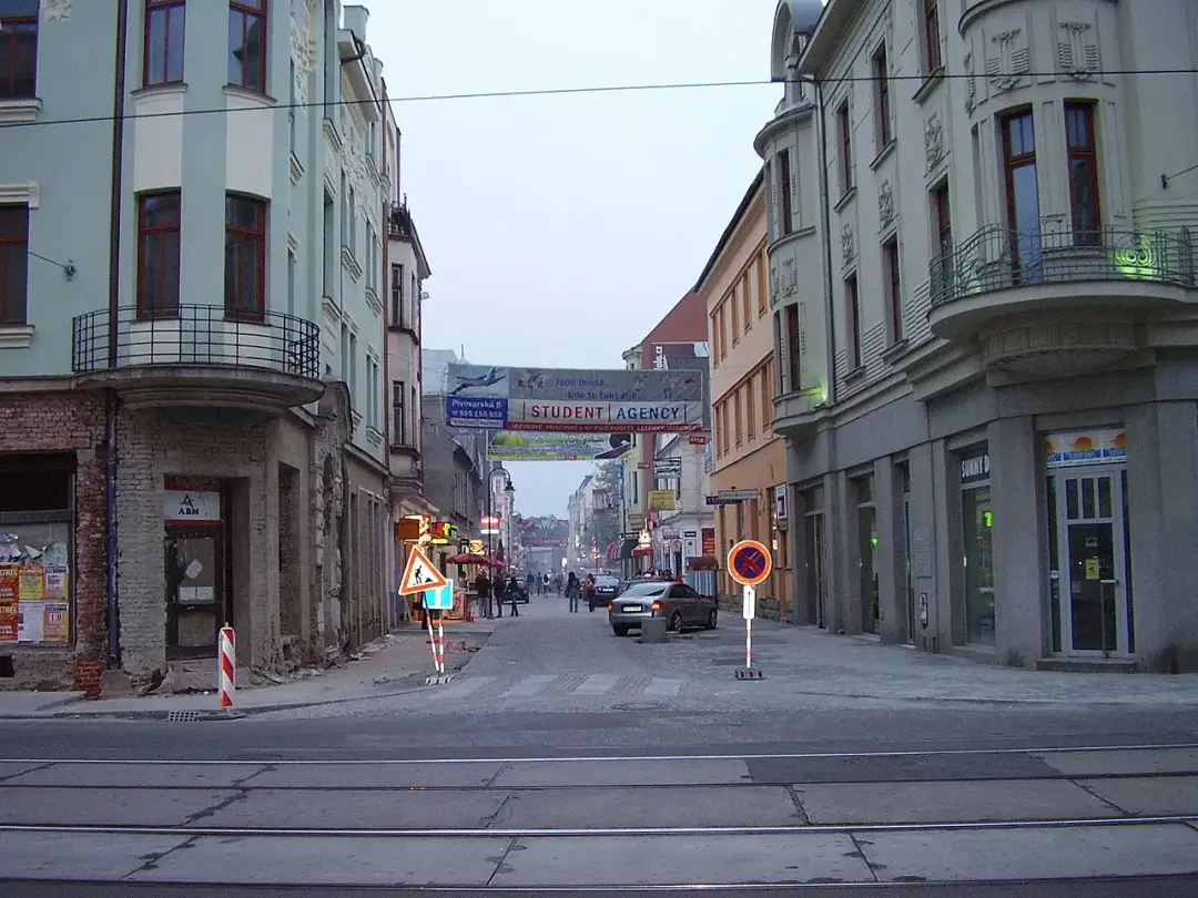 Stodolnia: kultowa ulica rozrywki i nocnego życia w Ostrawie