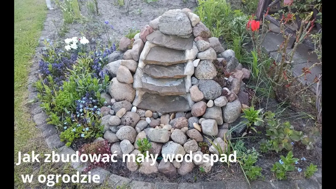 Prosty wodospad w ogrodzie krok po kroku. Uniknij kosztownych błędów!