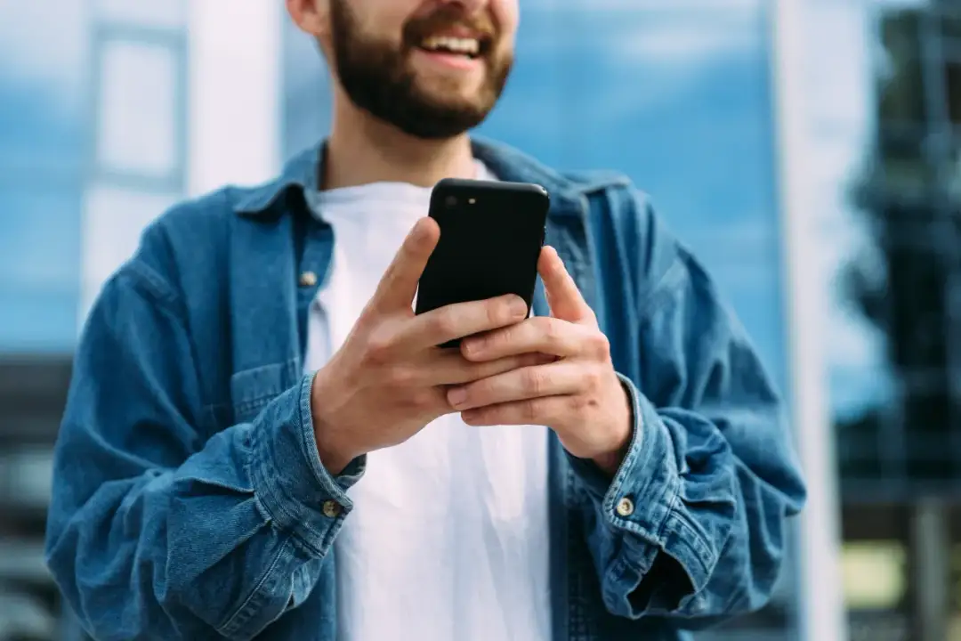Jak wybrać nowoczesną platformę rozrywkową online w Polsce: kluczowe kryteria i bezpieczeństwo
