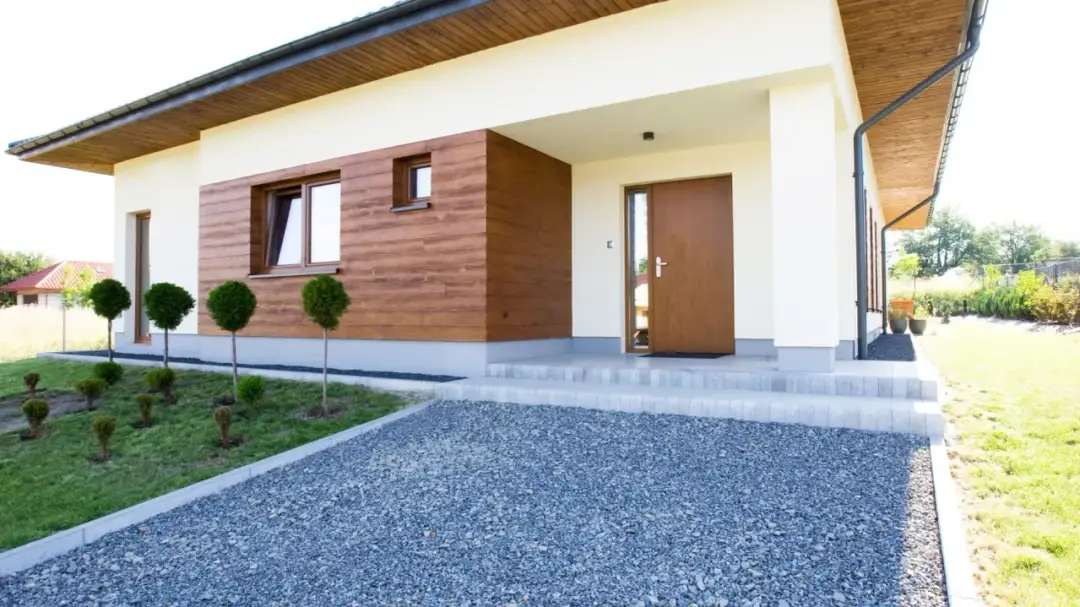 Elewacja na gładko: 8 kroków do perfekcyjnego wykończenia