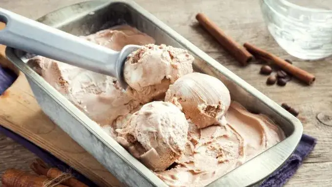 Gdzie kupić lody proteinowe? Sprawdź najlepsze oferty w Polsce