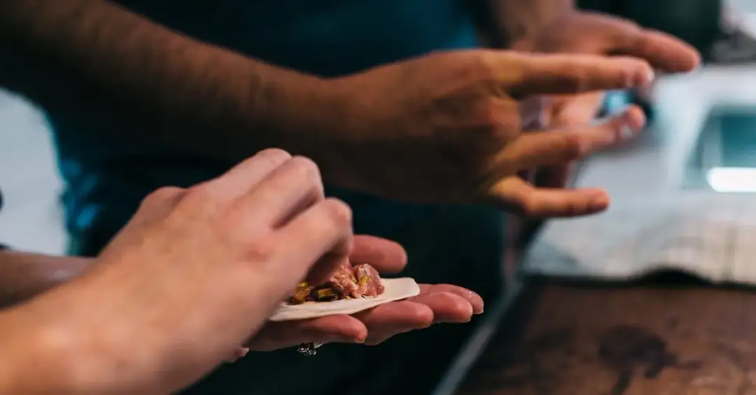 Jak przetrwać trudne rozstanie z partnerem? Porady krok po kroku