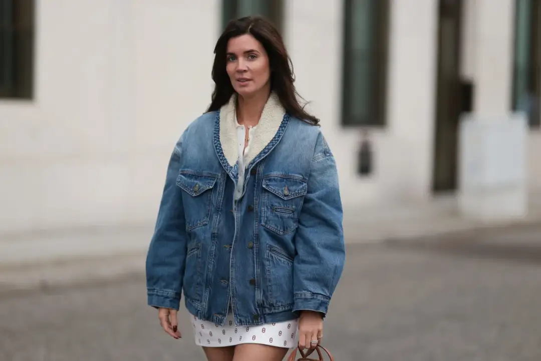 Chaqueta vaquera de mujer - Cómo combinarla con éxito y estilo
