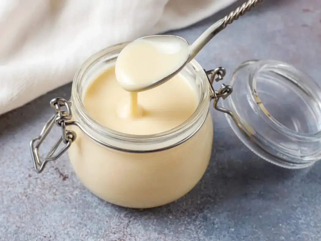 Idealny sos waniliowy - domowy przepis i wybór gotowego produktu