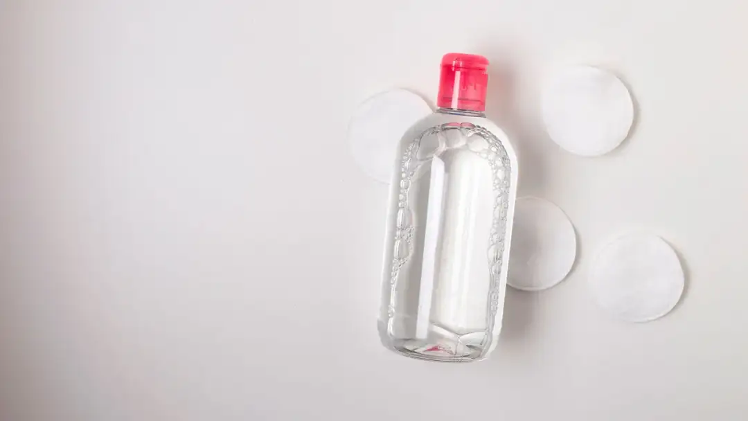 Limpiar ante con agua micelar - ¿Funciona o arruina el material?