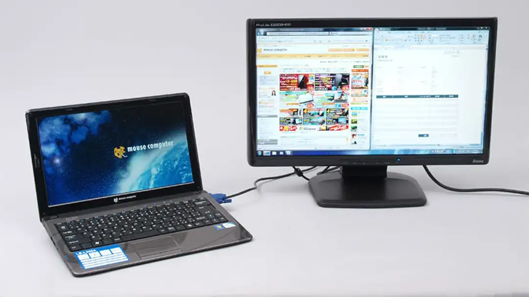 Jak podłączyć monitor do laptopa? Szybko i bez problemów!