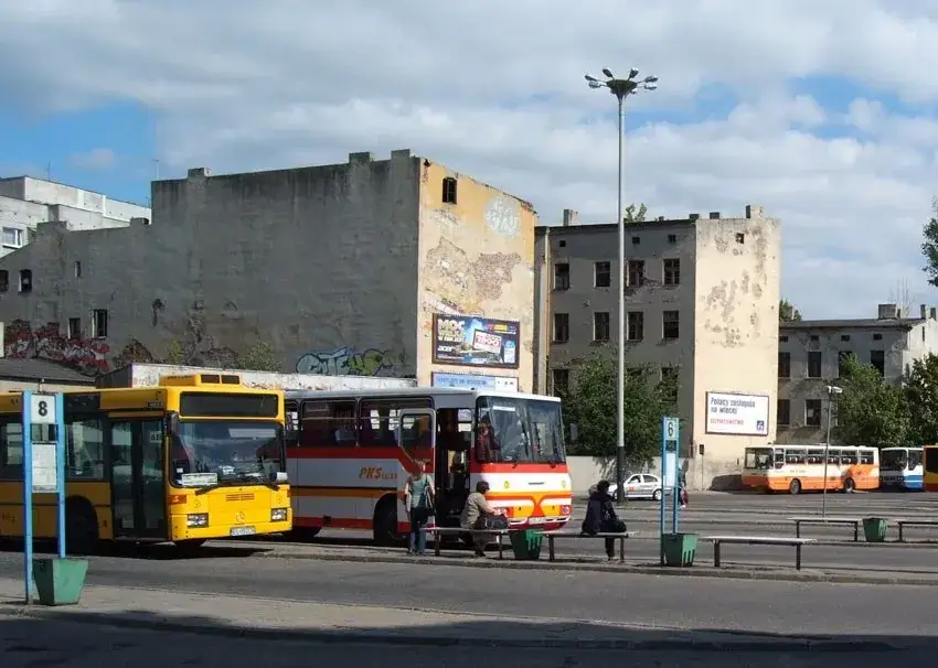 Autobus Łódź-Kielce 4:30: Dworzec Fabryczna jak nie przegapić?