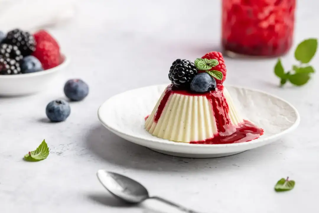 Panna Cotta vegan - So gelingt die cremige Textur ohne Gelatine
