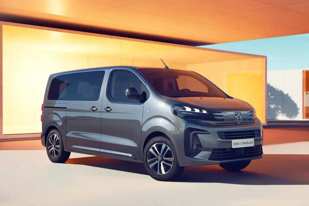 Peugeot Traveller 2026 - Diesel czy elektryk? Test, ceny i opinie