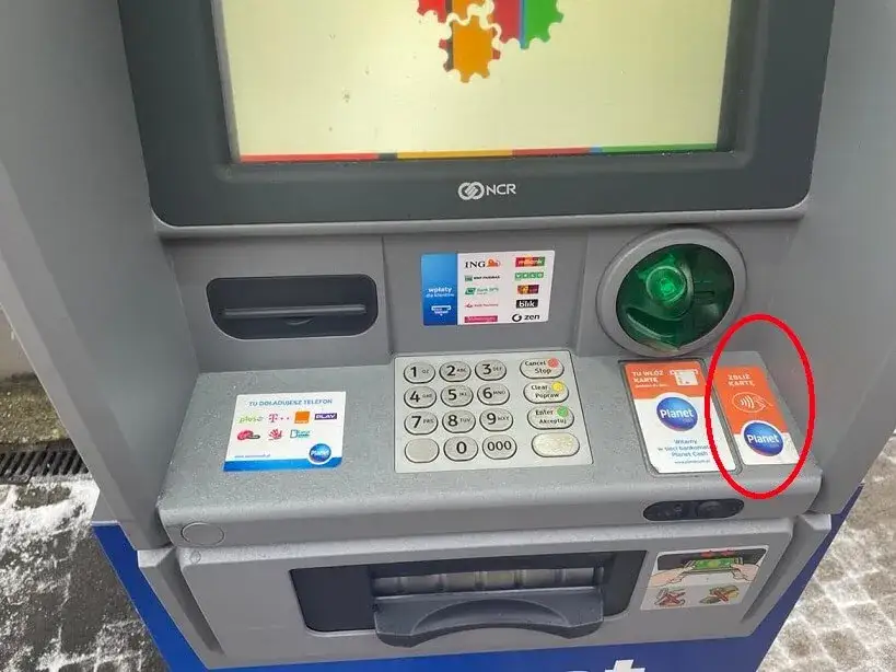 Jak wypłacić pieniądze z konta oszczędnościowego mbank bez opłat?
