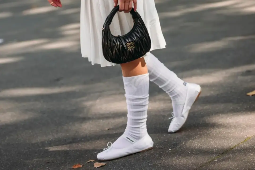 Bailarinas con calcetines - Cómo dominar la tendencia sin errores
