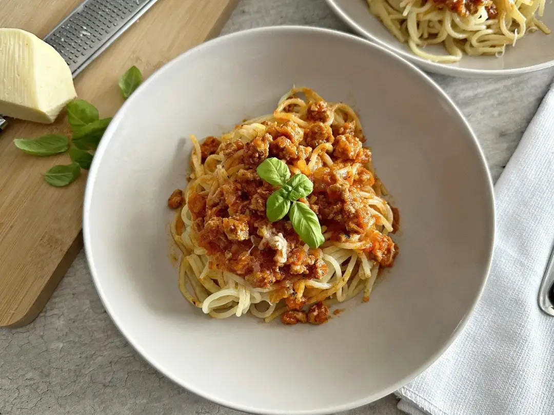 Pyszny sos mięsny do spaghetti – prosty przepis na idealne danie