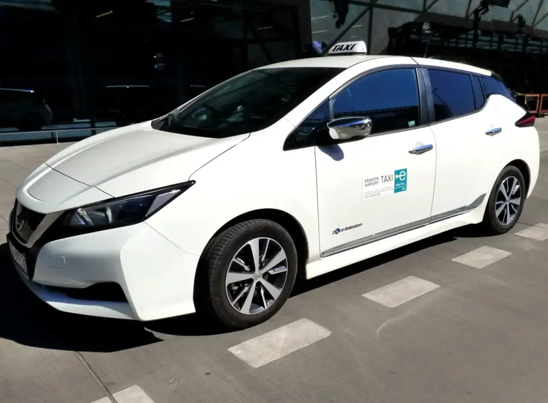 Ile kosztuje taxi z Balic do centrum Krakowa? Ceny i porównanie