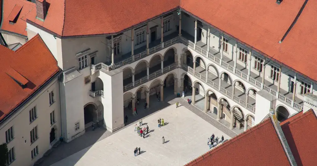 Zamek na Wawelu w Krakowie - historia, atrakcje i tajemnice miejsca