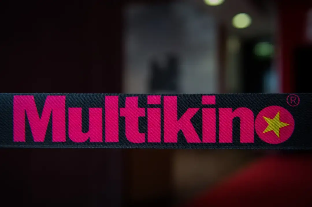 Ile kosztuje jedzenie w Multikinie 2026 - Co się opłaca?