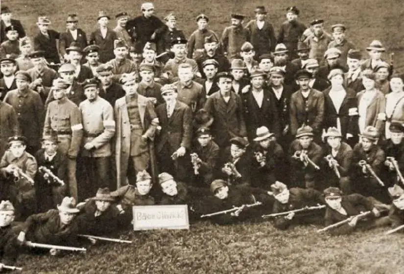 Sens cierpienia narodu polskiego: głębsze znaczenie historycznych zrywów