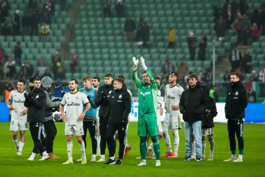 Zarobki zawodników Legii Warszawa – szokujące liczby i porównania