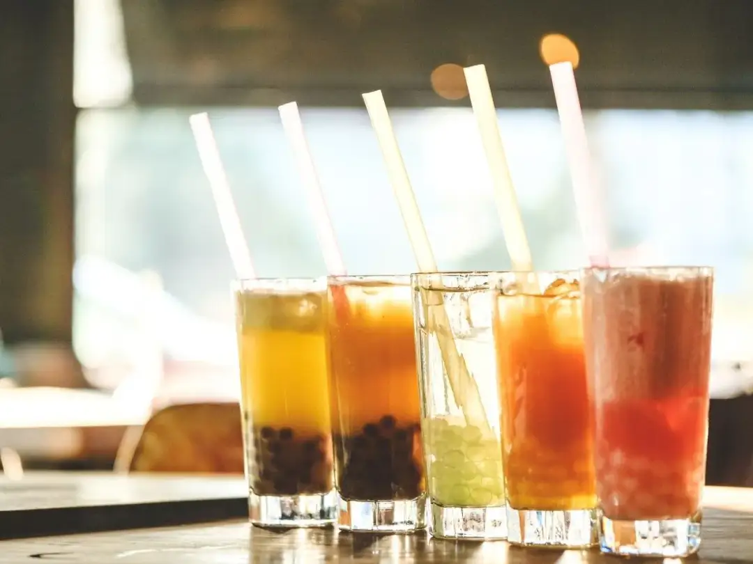 Jaka herbata do bubble tea? Odkryj najlepsze smaki i przepisy