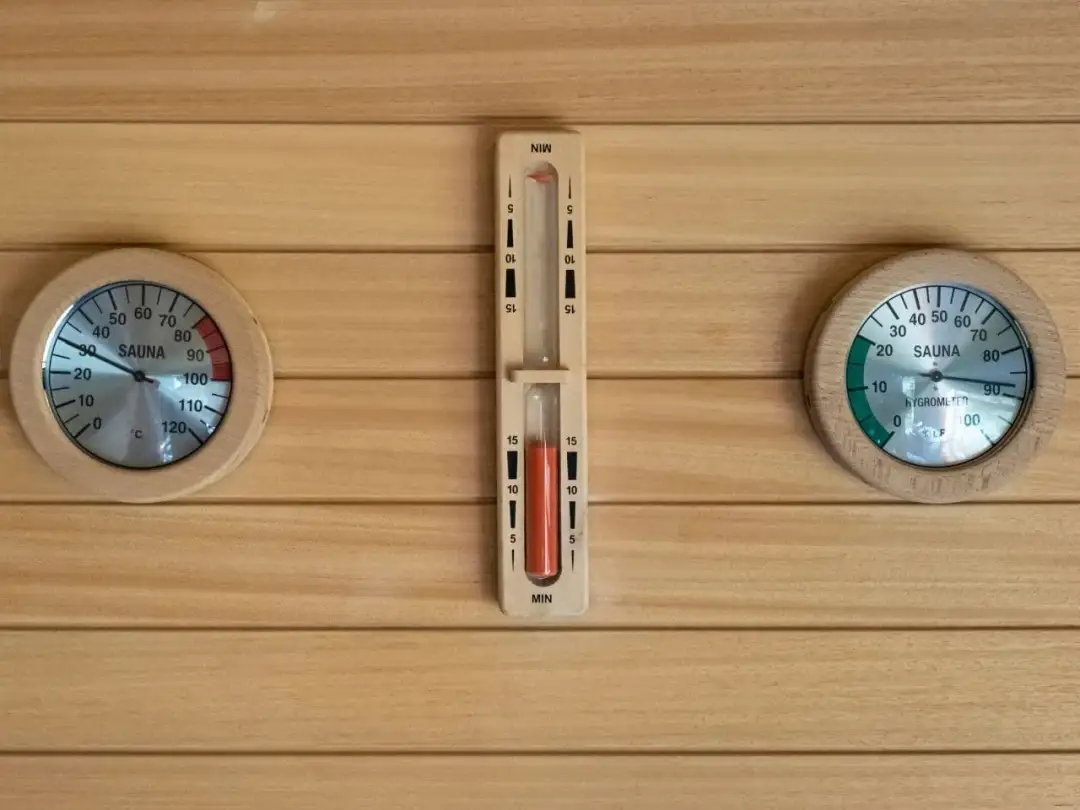 Temperatura w saunie - Dlaczego stopnie to nie wszystko?