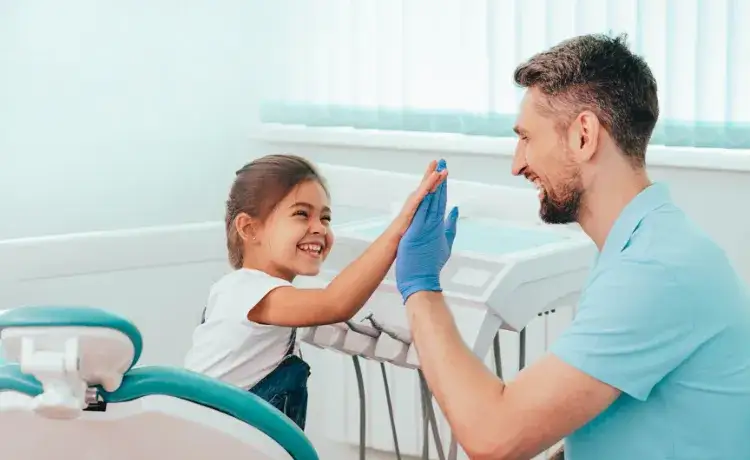 Jak często chodzić do dentysty, aby uniknąć problemów z zębami?
