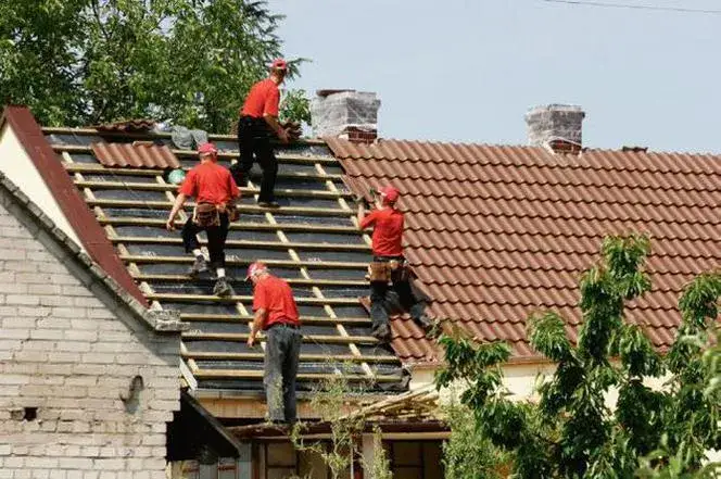Remont dachu: koszty, etapy i wybór wykonawcy - poradnik