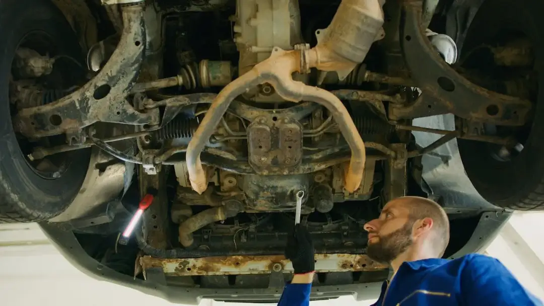 Zapowietrzony układ paliwowy diesel objawy – jak je rozpoznać i naprawić